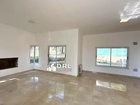 Casa en Venta en El Bosque, USD 450.000