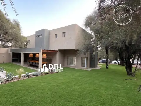 Casa a estrenar en El Bosque