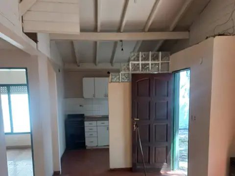 Casa en Alquiler en Temperley, $ 650.000