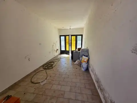 Depto Tipo Casa en Venta en El Palomar, USD 82.000