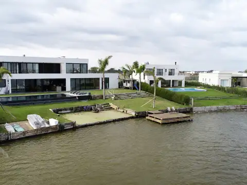 Casa en Venta en San Sebastian, USD 950.000