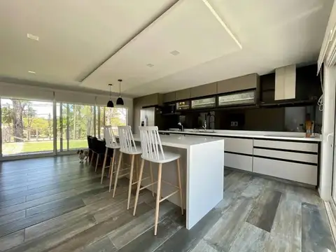 Casa en Venta en Atlantida, USD 460.000