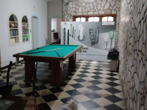 Casa 6 ambientes con 3 baños