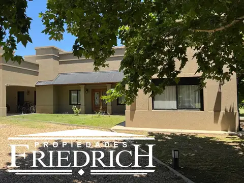 Casa en Venta en la Primavera Golf