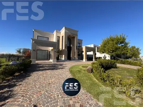 Venta Casa 5 ambientes a estrenar en Terralagos