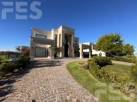 Espectacular Propiedad Terralagos a estrenar