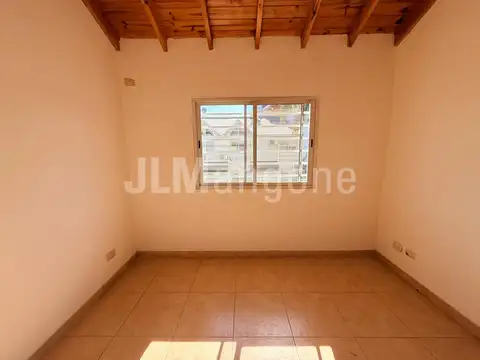 Depto Tipo Casa en Venta con 1 cocheras