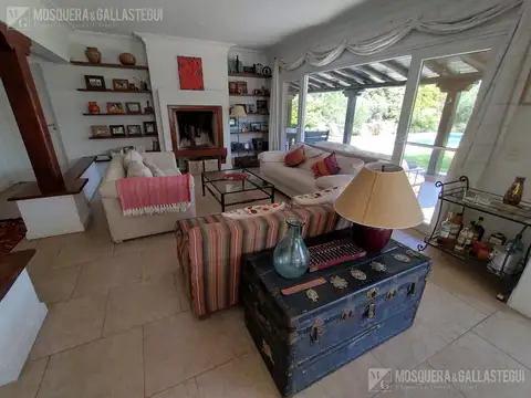 Casa en Alquiler Temporal con 4 cocheras