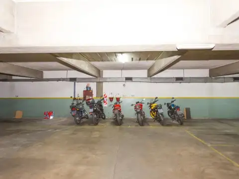 Av Pueyrredón 900 Balvanera Cochera U$22.000