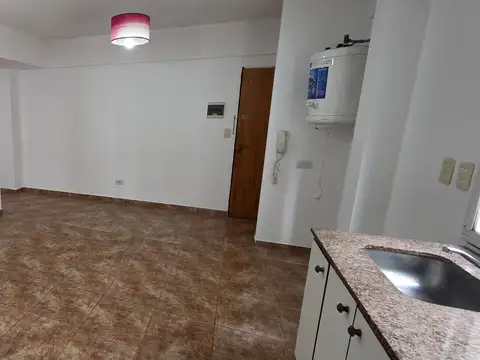 Departamento en Alquiler en Caseros, $ 550.000