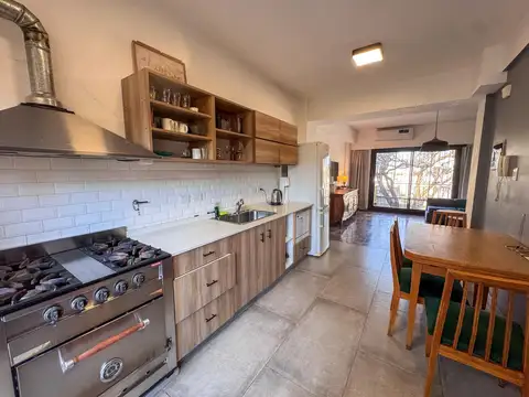 Depto Tipo Casa en Venta en Chacarita, USD 170.000