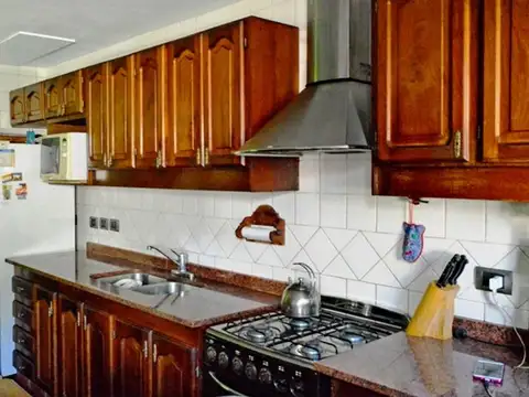 Casa en Alquiler con 1 cochera