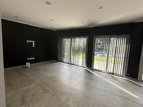 Casa en Alquiler de 4 dormitorios