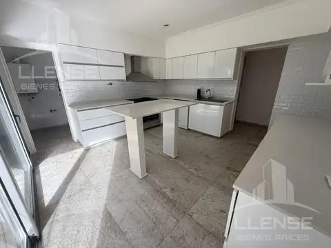 Casa 5 ambientes con pileta en alquiler - Las Golondrinas