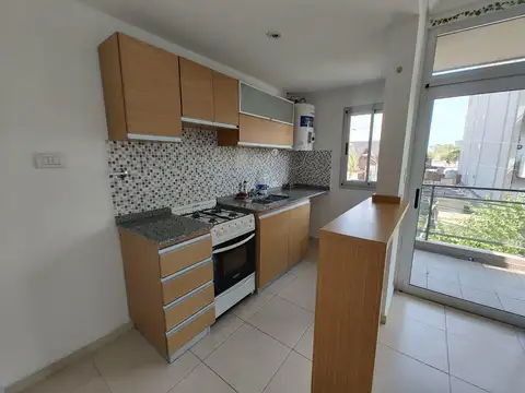 DEPARTAMENTO DE 2 AMBIENTES EN ALQUILER CON BALCON -  WILDE