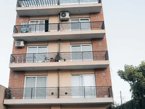 MONOAMBIENTE VENTA MONTE GRANDE  TERRAZA Y QUINCHO