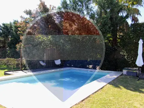 Casa 5 ambientes con 3 baños