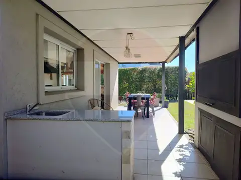 Casa en Venta al Este