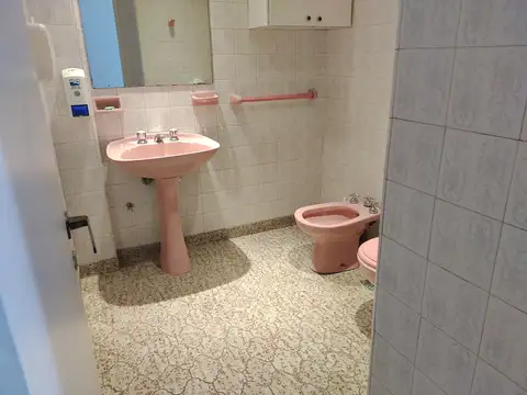 Casa en Venta con 5 cocheras