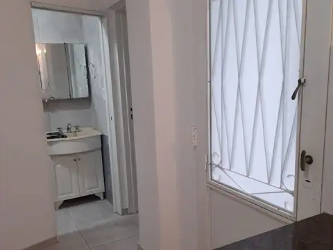 Depto Tipo Casa en Alquiler de 2 ambientes