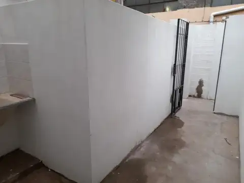 Depto Tipo Casa en Alquiler en Villa Libertad, $ 350.000