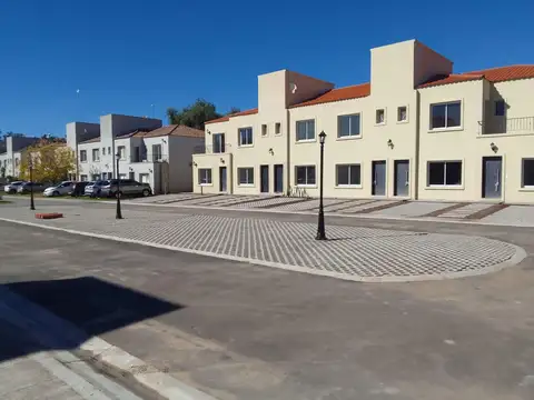 VENTA DE DÚPLEX 2 AMB. CONST. BC LA ANGELICA - PILAR
