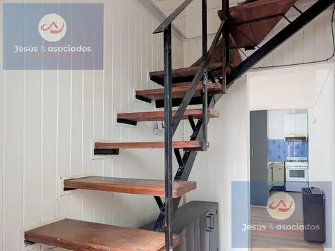 Depto Tipo Casa en Alquiler en Refinerías, $ 850.000