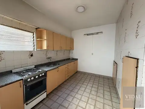Depto Tipo Casa en Venta 40 años