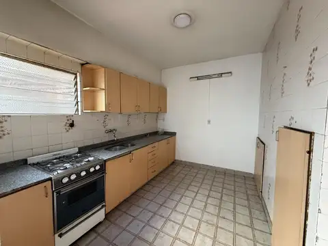 Depto Tipo Casa en Venta 40 años