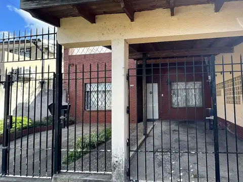 Casa en  venta - buena ubicacion y terreno