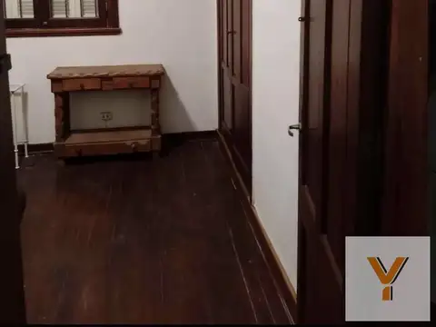 Oficina 4 ambientes con 1 baño