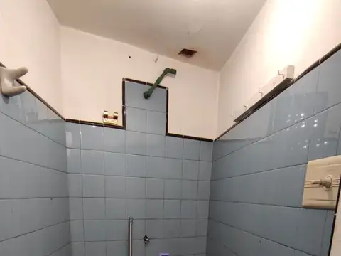 Avenida Juan Manuel de Rosas 200