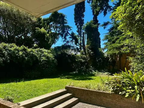 Departamento en alquiler de 2 ambientes en San Isidro con cochera