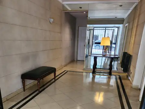 Esmeralda 1300, Piso 6