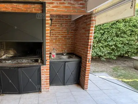 Casa en Alquiler en La Lomada De Pilar, USD 2.300