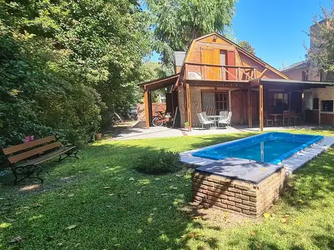 Casa 4 ambientes con 2 baños