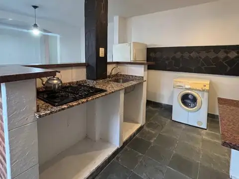 Casa 5 ambientes con 4 baños