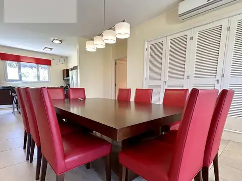 Casa 7 ambientes con 3 baños