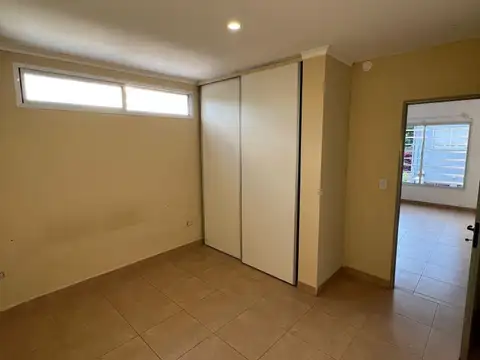 Departamento PH en planta alta en alquiler en Jose León Suarez!
