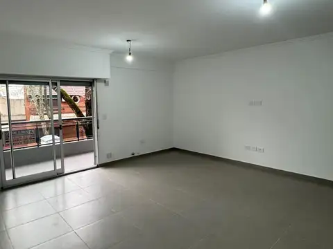 Cortina 2300, Piso 1