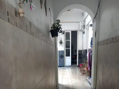 Brandsen 1700, Piso pb