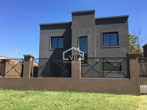 Casas del Pilar, Pilar .