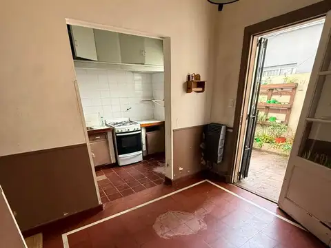 Casa 5 ambientes con 2 baños