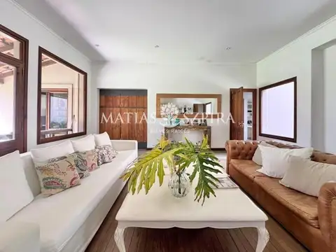 Casa 4 ambientes con 3 baños
