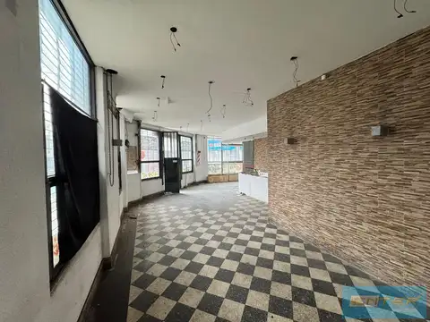 Local en venta Balvanera a reciclar!