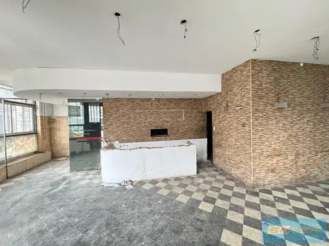 Local en Venta 80 años