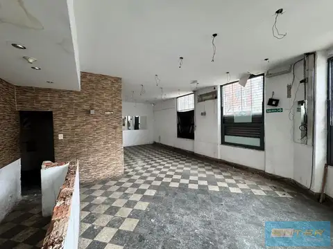 Local en Venta 80 años