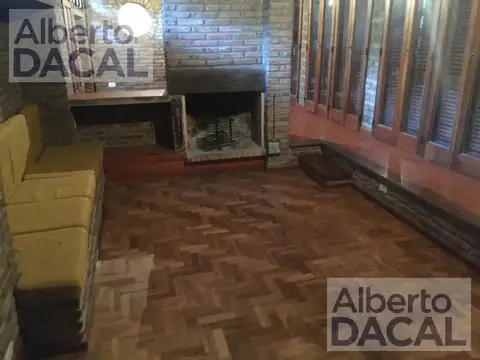 Casa 4 ambientes con 1 baño