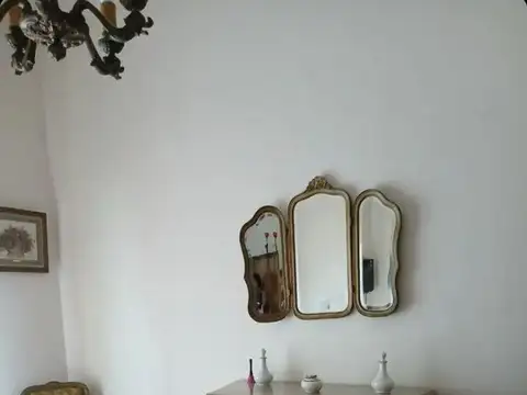 CASA EN LOTE PROPIO DE 4 AMB