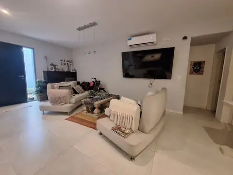 Casa en Venta en Tortuguitas, USD 163.000